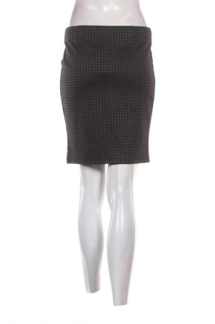 Пола Janina, Размер M, Цвят Многоцветен, Цена 2,04 €