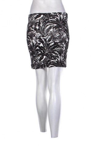 Пола Jennyfer, Размер M, Цвят Многоцветен, Цена 2,04 €