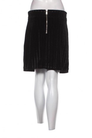 Пола Lofty Manner, Размер M, Цвят Черен, Цена 2,04 €