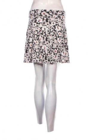 Пола New Look, Размер M, Цвят Многоцветен, Цена 2,04 €