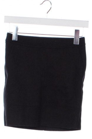 Пола ONLY, Размер XS, Цвят Черен, Цена 2,04 €