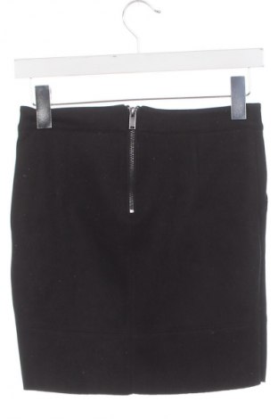 Пола ONLY, Размер XS, Цвят Черен, Цена 3,57 €