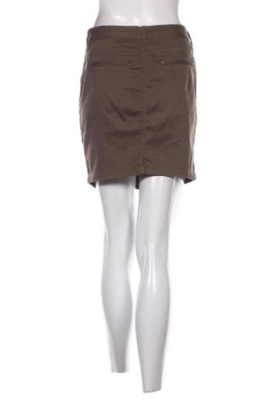 Пола Oltre, Размер M, Цвят Зелен, Цена 2,04 €