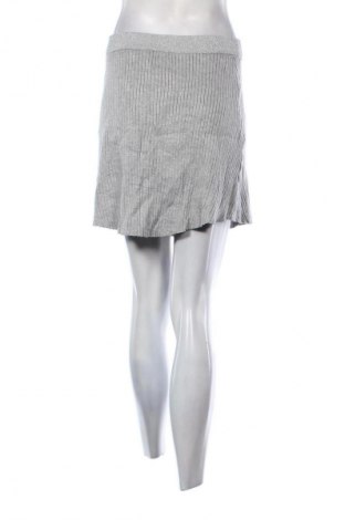 Пола Orsay, Размер M, Цвят Сив, Цена 2,04 €