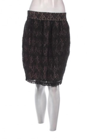 Пола Paprika, Размер S, Цвят Черен, Цена 2,04 €