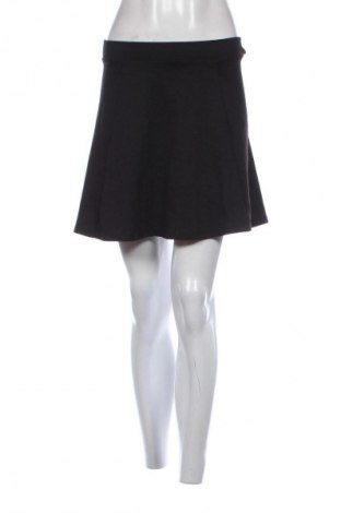 Пола Pigalle, Размер S, Цвят Черен, Цена 2,04 €