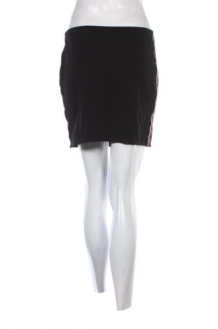 Пола Primark, Размер M, Цвят Черен, Цена 2,04 €