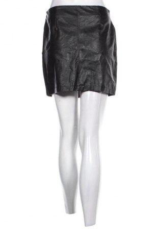 Пола Red Rouge, Размер S, Цвят Черен, Цена 2,04 €