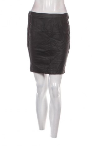 Пола Silvian Heach, Размер M, Цвят Черен, Цена 2,04 €