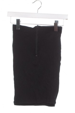 Пола Sinsay, Размер XS, Цвят Черен, Цена 2,04 €