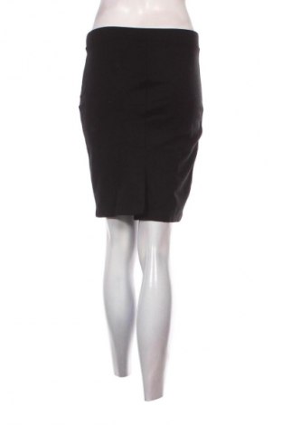 Пола Stradivarius, Размер S, Цвят Черен, Цена 2,04 €