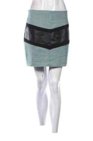 Пола Stradivarius, Размер M, Цвят Многоцветен, Цена 4,60 €