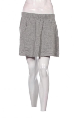 Пола Terranova, Размер S, Цвят Сив, Цена 2,04 €