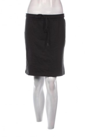 Пола True Spirit, Размер M, Цвят Черен, Цена 2,04 €