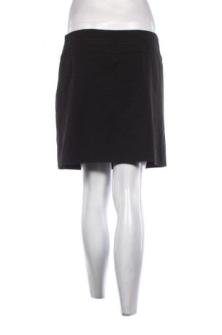 Пола Yessica, Размер M, Цвят Черен, Цена 2,04 €