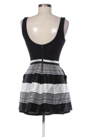 Рокля Unbranded, Размер S, Цвят Многоцветен, Цена 2,55 €