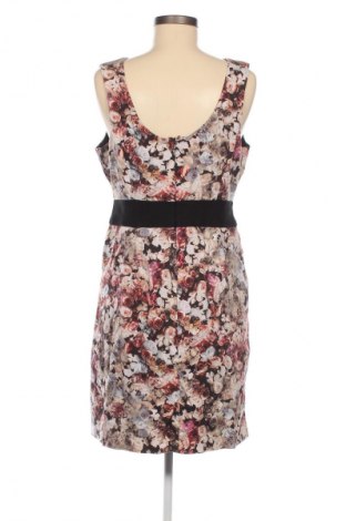 Рокля Coast, Размер M, Цвят Многоцветен, Цена 19,94 €