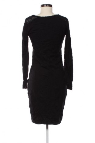 Šaty  Expresso, Velikost S, Barva Černá, Cena  69,00 Kč