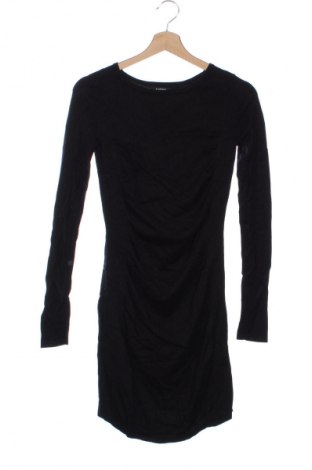 Šaty  Exspress, Velikost XS, Barva Černá, Cena  49,00 Kč