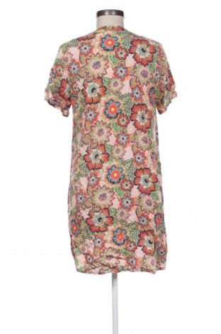 Рокля Geisha, Размер M, Цвят Многоцветен, Цена 7,15 €