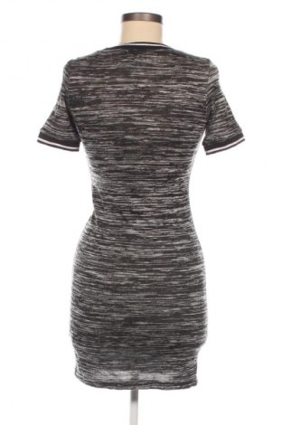 Šaty  H&M Divided, Velikost S, Barva Vícebarevné, Cena  69,00 Kč