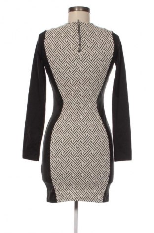 Šaty  H&M Divided, Velikost S, Barva Vícebarevné, Cena  49,00 Kč