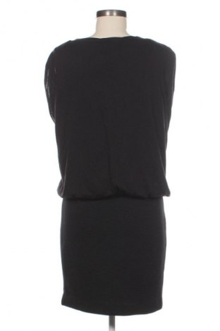 Šaty  Mango, Velikost M, Barva Černá, Cena  89,00 Kč