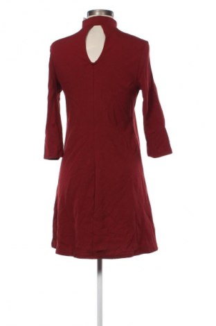 Рокля Monki, Размер S, Цвят Червен, Цена 3,06 €