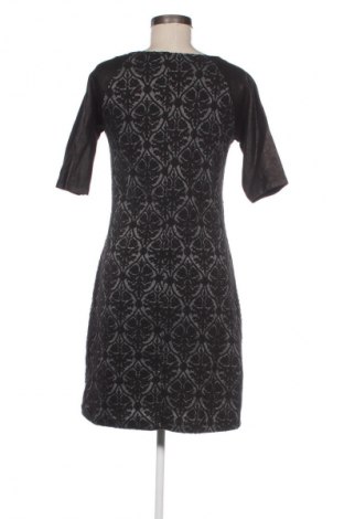 Šaty  Tramontana, Velikost M, Barva Vícebarevné, Cena  59,00 Kč