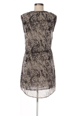 Ruha VILA, Méret M, Szín Sokszínű, Ár 979 Ft