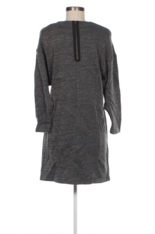 Kleid Zara, Größe M, Farbe Mehrfarbig, Preis € 3,99