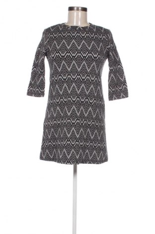 Šaty  Zara Trafaluc, Velikost S, Barva Vícebarevné, Cena  49,00 Kč