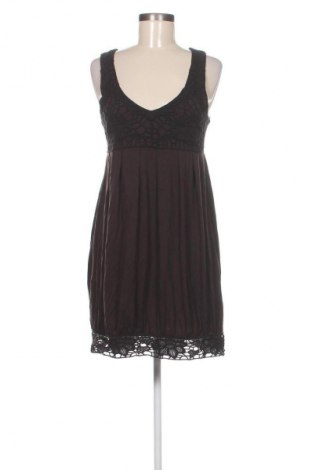 Φόρεμα Zero, Μέγεθος M, Χρώμα Καφέ, Τιμή 6,99 €