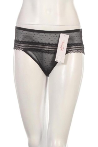 bikiny Triumph, Velikost S, Barva Černá, Cena  699,00 Kč