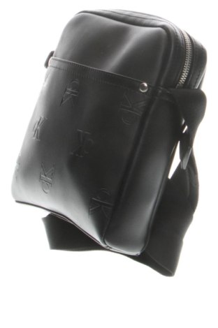 Чанта Calvin Klein Jeans, Цвят Черен, Цена 70,55 €