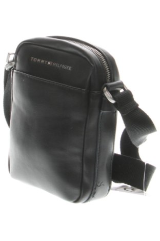 Kabelka  Tommy Hilfiger, Farba Čierna, Cena  65,95 €
