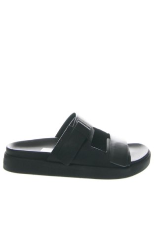 Чехли Calvin Klein, Размер 37, Цвят Черен, Цена 55,21 €, #135863474