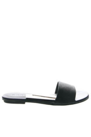 Чехли Calvin Klein, Размер 40, Цвят Черен, Цена 27,60 €, #135865406