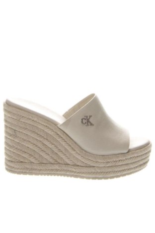 Papuče Calvin Klein Jeans, Veľkosť 39, Farba Béžová, Cena  59,95 €, #135843902