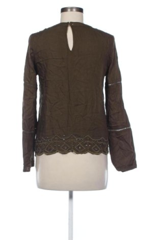 Дамска блуза Bershka, Размер S, Цвят Зелен, Цена 9,78 €