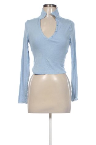 Dámská halenka Bershka, Velikost M, Barva Modrá, Cena  139,00 Kč