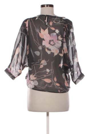 Dámská halenka Bershka, Velikost S, Barva Vícebarevné, Cena  283,00 Kč