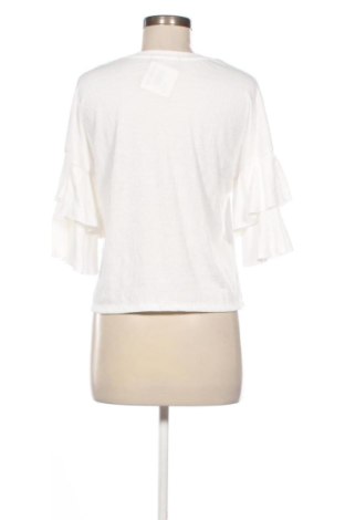 Дамска блуза Bershka, Размер M, Цвят Бял, Цена 5,11 €