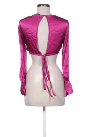 Damen Shirt Bershka, Größe M, Farbe Lila, Preis 10,00 €