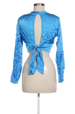 Γυναικεία μπλούζα Bershka, Μέγεθος M, Χρώμα Μπλέ, Τιμή 5,99 €