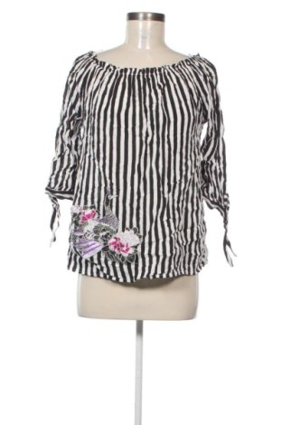 Γυναικεία μπλούζα Cartoon, Μέγεθος M, Χρώμα Πολύχρωμο, Τιμή 8,99 €