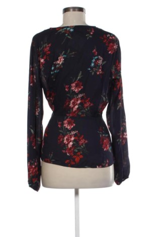 Дамска блуза Gina Tricot, Размер M, Цвят Многоцветен, Цена 10,23 €