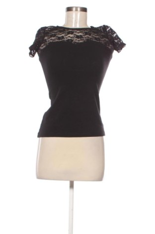 Γυναικεία μπλούζα Gina Tricot, Μέγεθος XS, Χρώμα Μαύρο, Τιμή 10,00 €