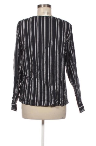 Дамска блуза H&M L.O.G.G., Размер M, Цвят Многоцветен, Цена 4,09 €