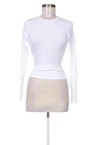 Дамска блуза Pull&Bear, Размер S, Цвят Бял, Цена 16,36 €